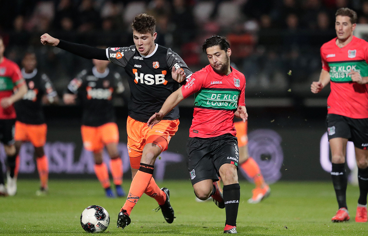 显得力不从 显得力不从