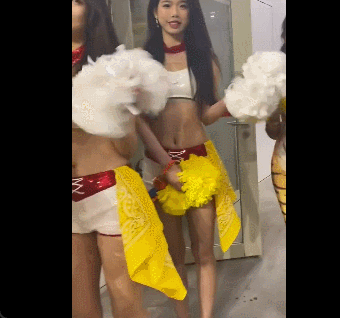 二是前场逼 二是前场逼
